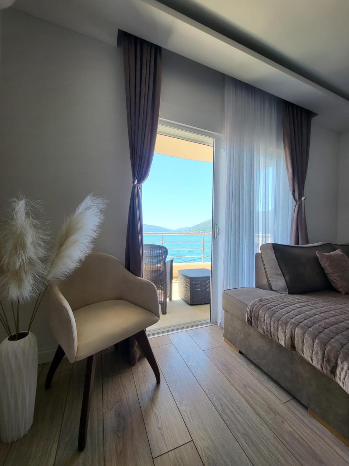 Matkovic Residence Tivat Exteriör bild