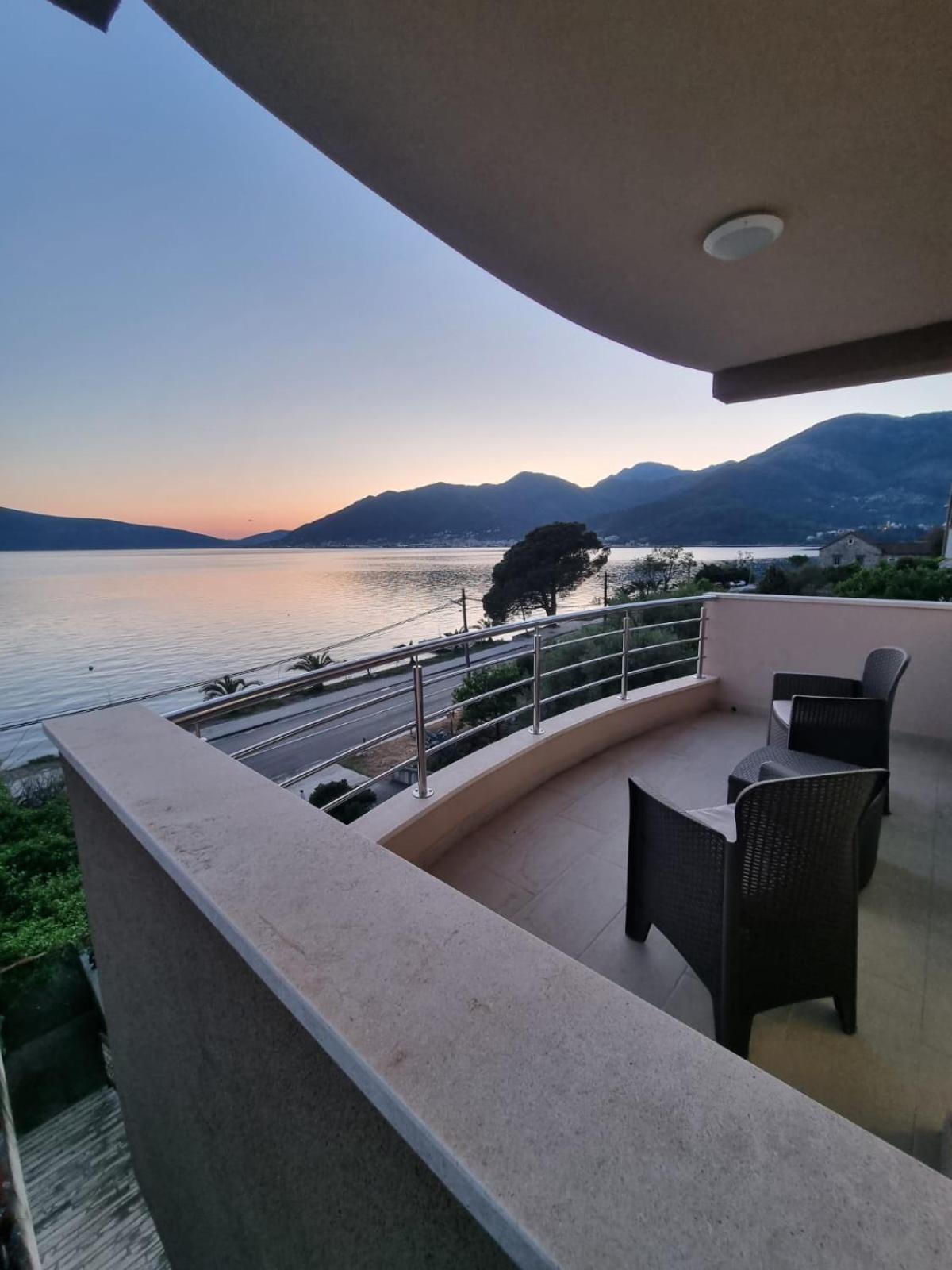 Matkovic Residence Tivat Exteriör bild